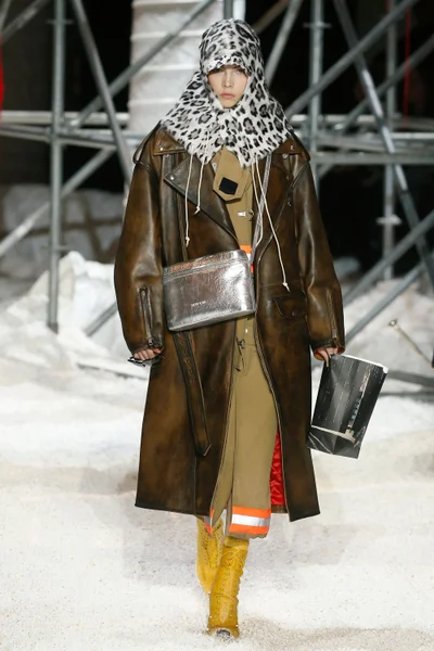 Look 8